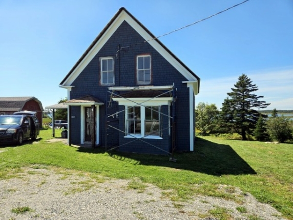 7631 Upper Wood's Harbour
